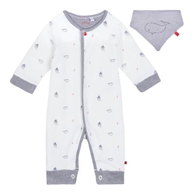 J by Jasper Conran Baby boys' white boat and whale print romper suit and bib set
